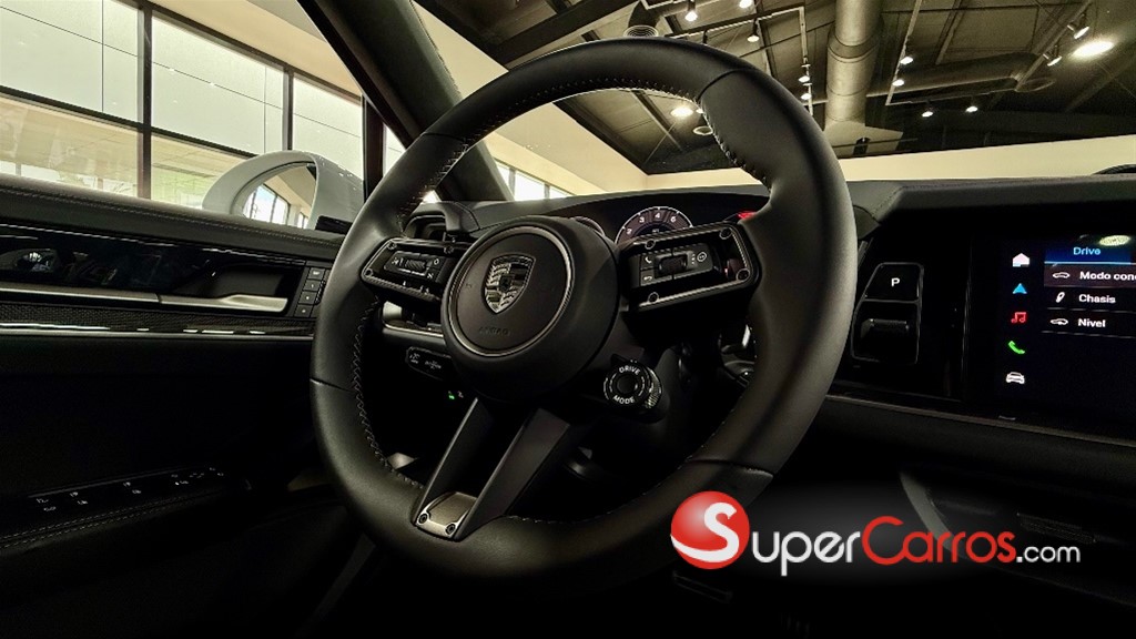 2025 Porsche Cayenne Turbo — foto 8 / 11