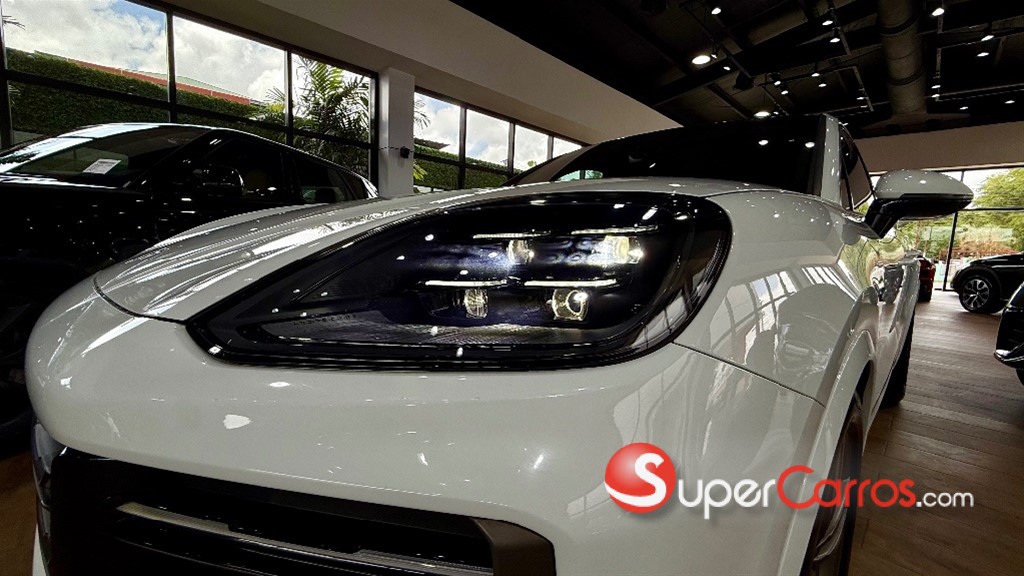 2025 Porsche Cayenne Turbo — foto 9 / 11