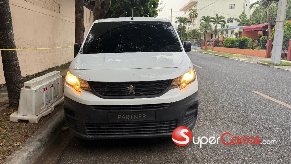 2021 Peugeot Partner