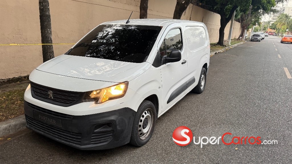 2021 Peugeot Partner — foto 8 / 12
