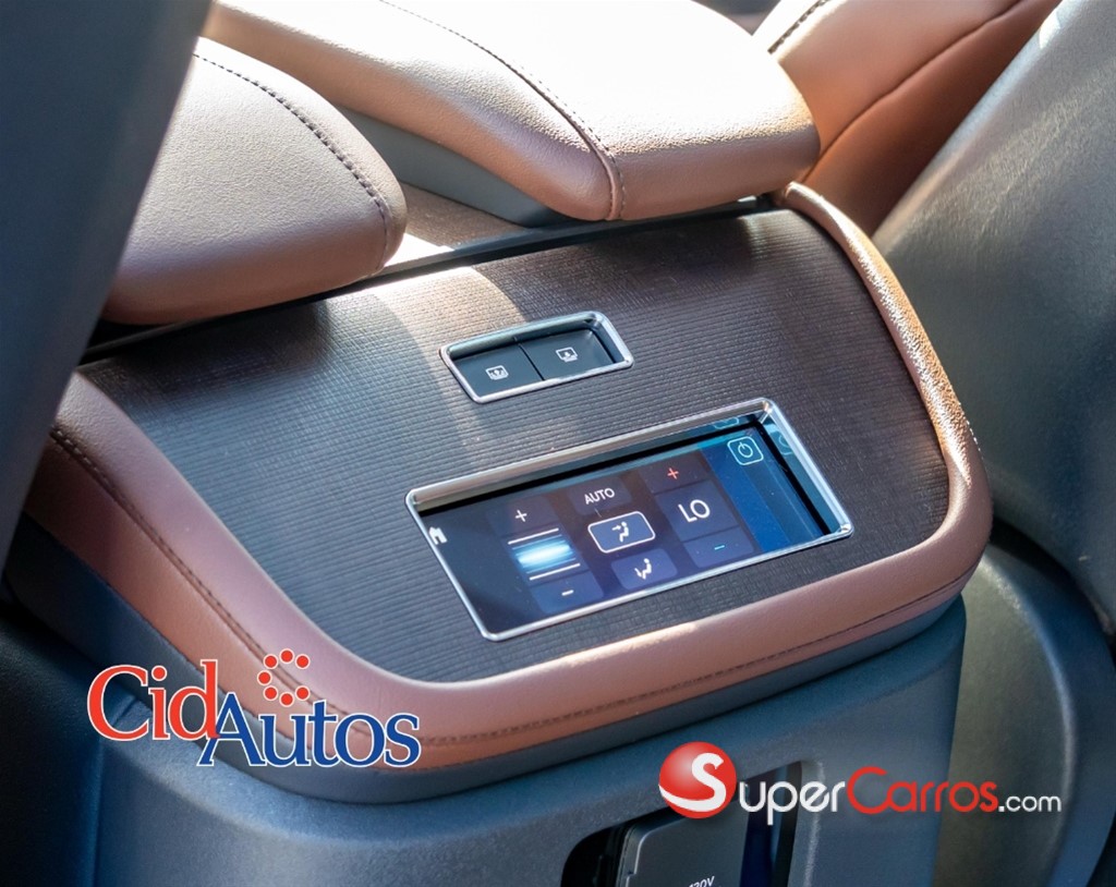 2025 Lincoln Navigator Reserve I — foto 5 / 12