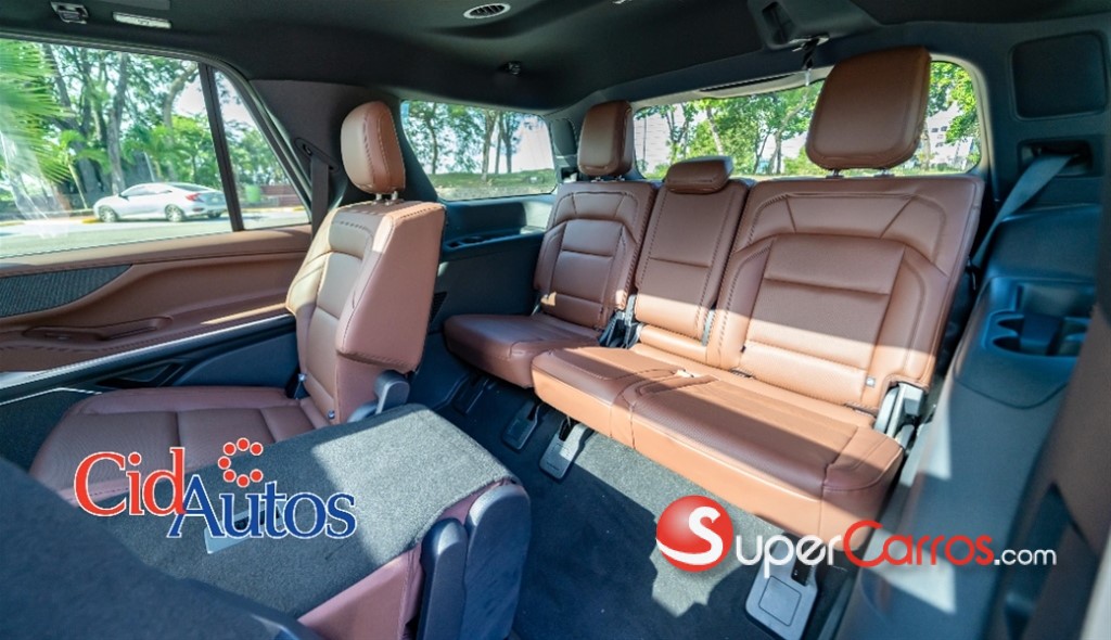 2025 Lincoln Navigator Reserve I — foto 11 / 12
