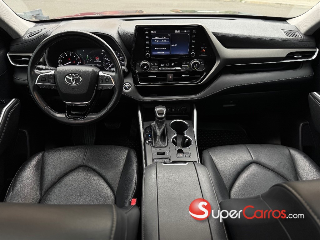 2021 Toyota Highlander LE — foto 12 / 12