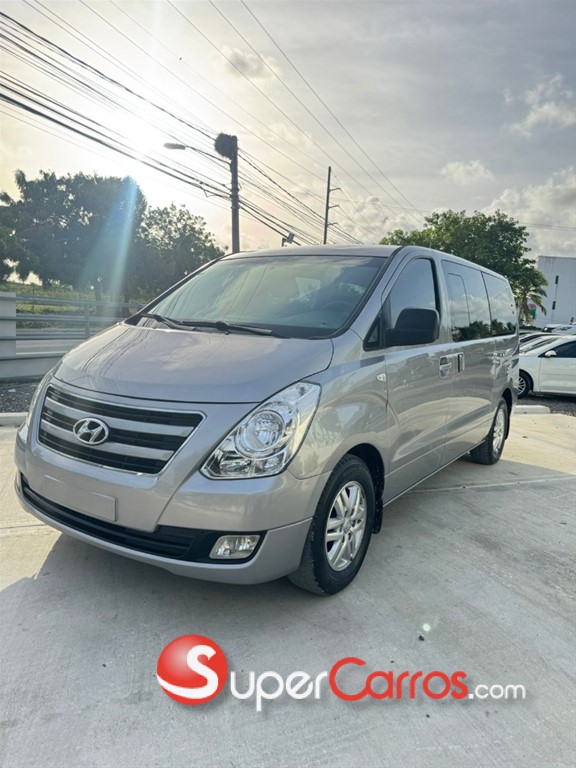 2017 Hyundai Starex — foto 3 / 10
