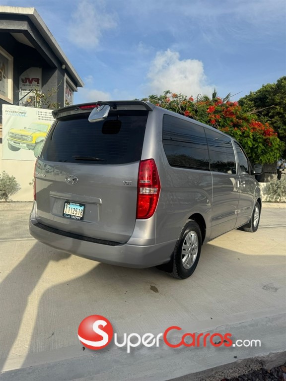 2017 Hyundai Starex — foto 5 / 10