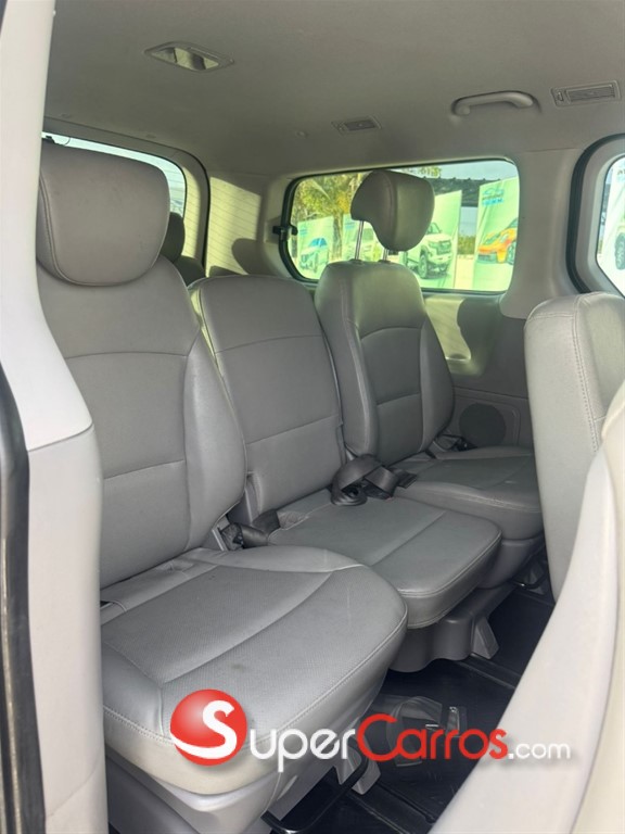 2017 Hyundai Starex — foto 10 / 10