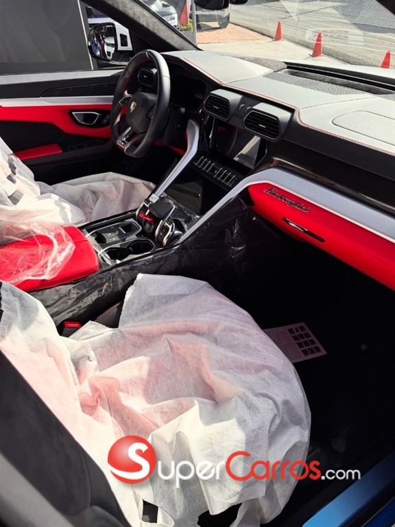 2022 Lamborghini Urus — foto 2 / 10