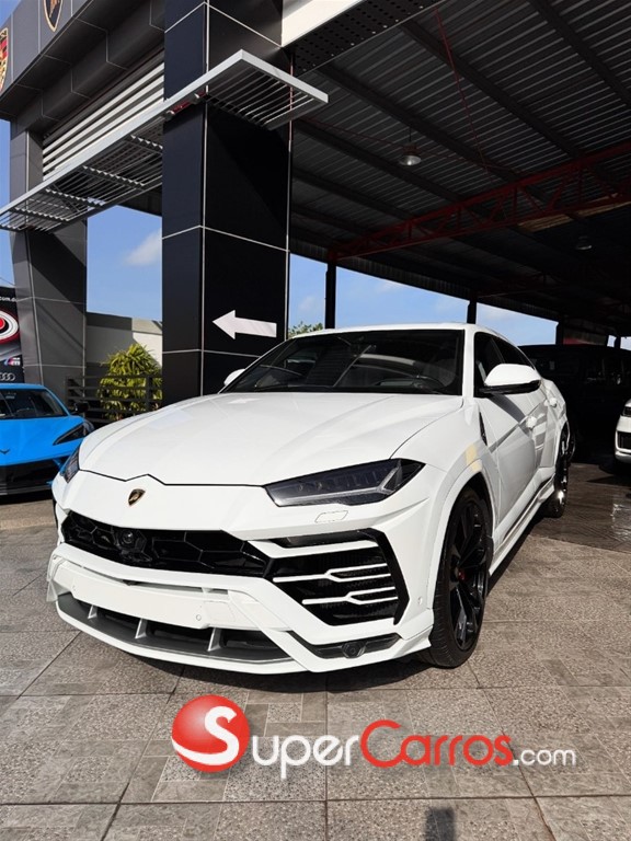 2022 Lamborghini Urus — foto 4 / 10