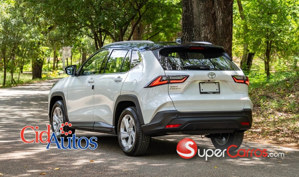 2026 Toyota Yaris Cross Full — foto 3 / 11
