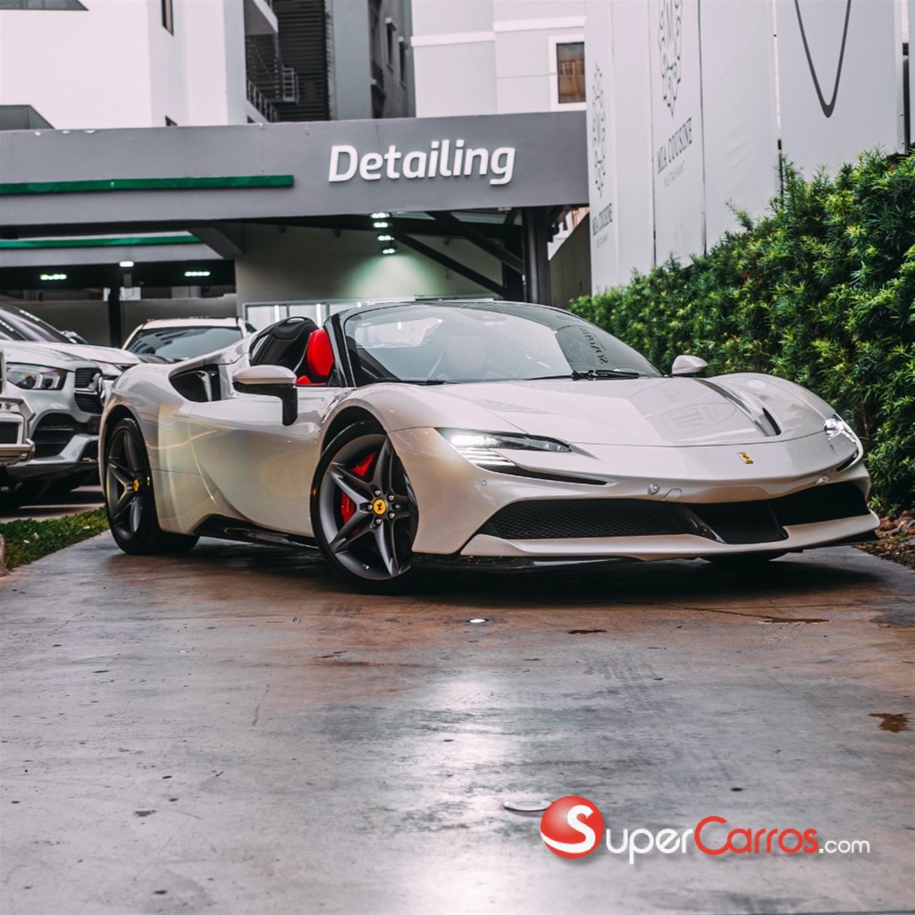 2023 Ferrari SF90 Spider — foto 2 / 12