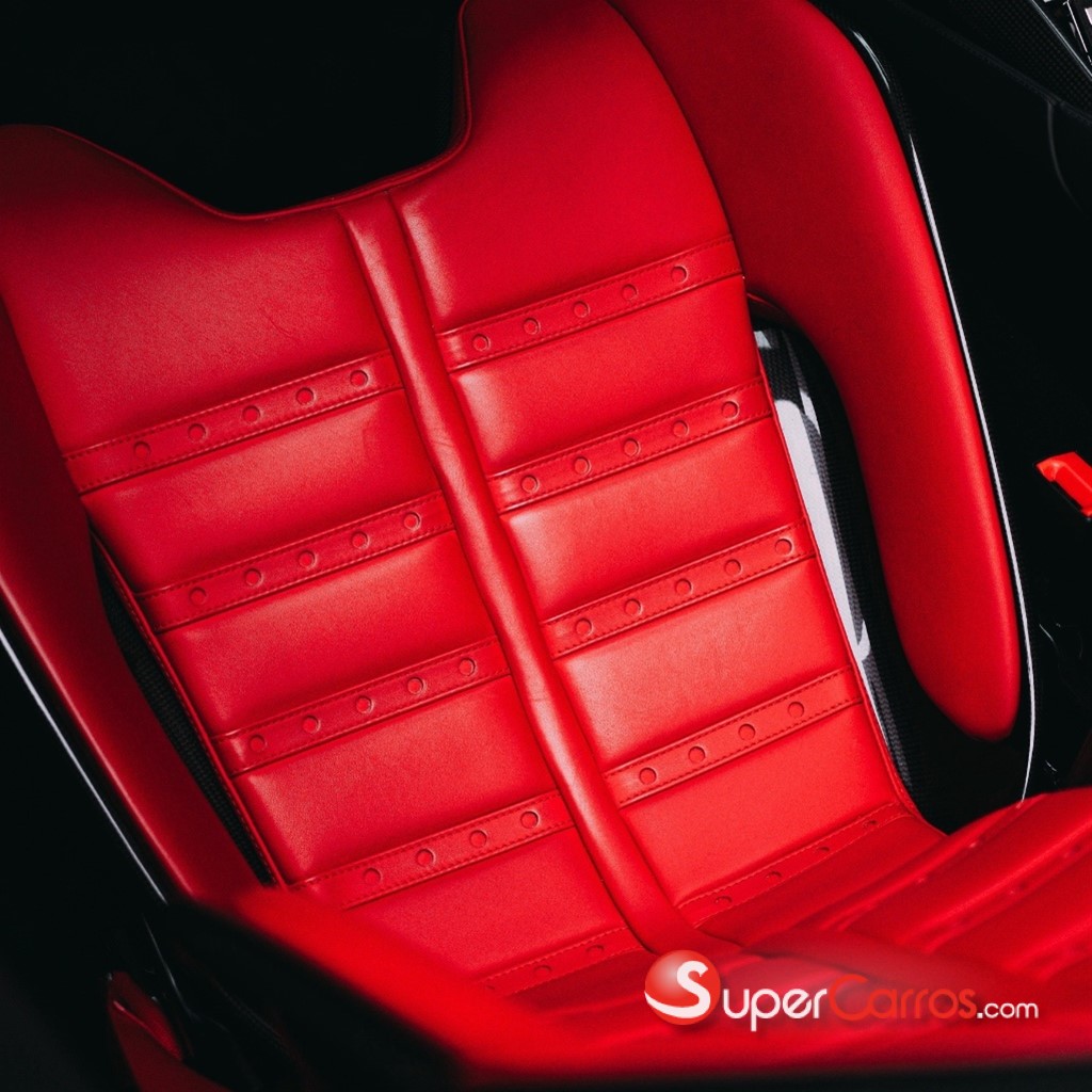 2023 Ferrari SF90 Spider — foto 6 / 12
