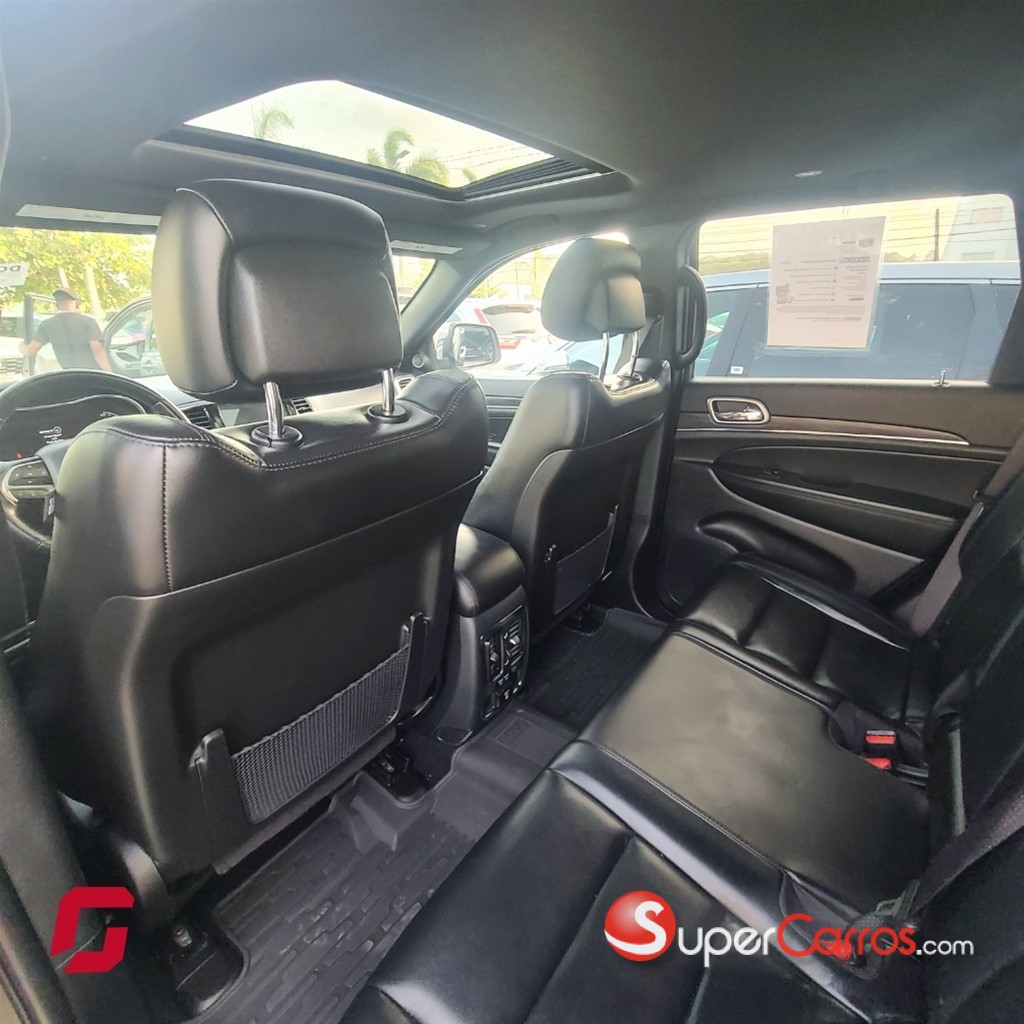 2022 Jeep Grand Cherokee Limited 4x4 — foto 9 / 10