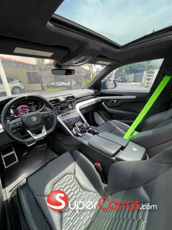 2019 Lamborghini Urus — foto 6 / 7