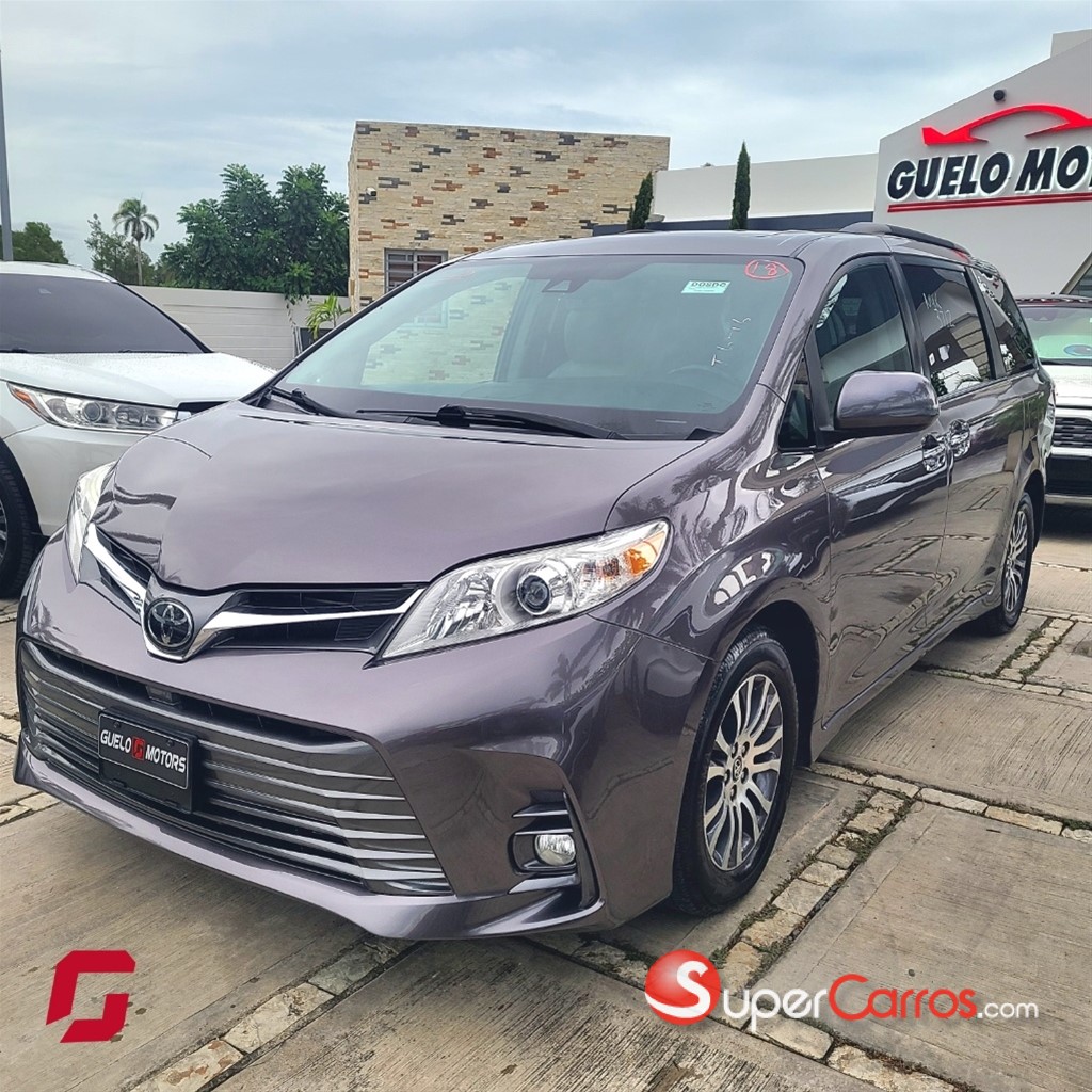 2020 Toyota Sienna XLE — foto 9 / 10
