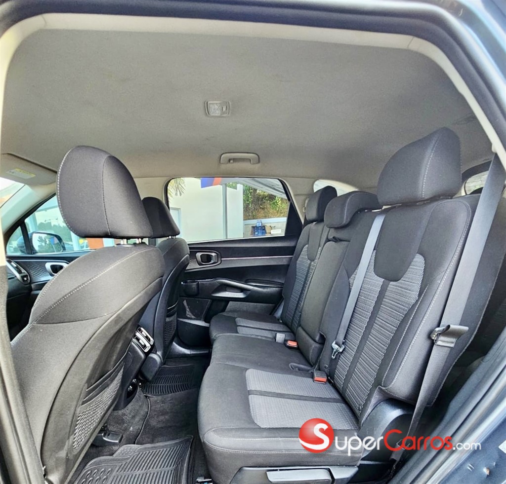 2021 Kia Sorento LX — foto 9 / 11