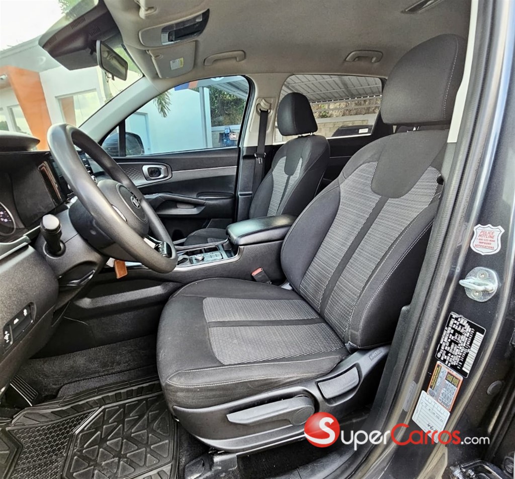 2021 Kia Sorento LX — foto 10 / 11