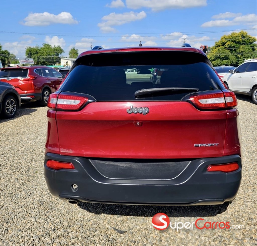 2016 Jeep Cherokee Latitude — foto 2 / 11