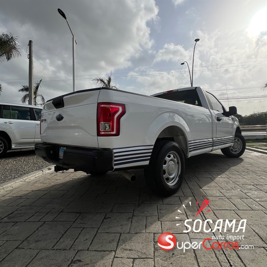 2017 Ford F 150 XL — foto 5 / 10