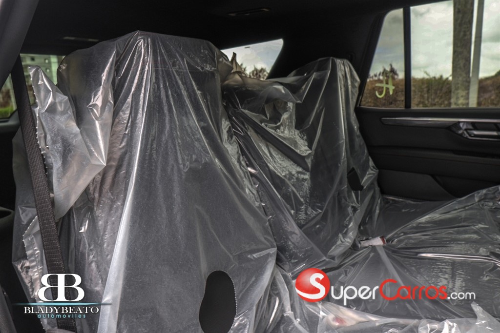 2025 Chevrolet Tahoe RST Duramax — foto 6 / 11