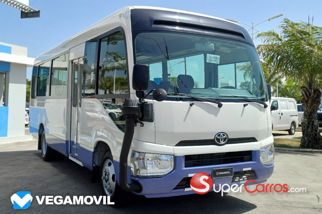 2026 Toyota Coaster — foto 2 / 12