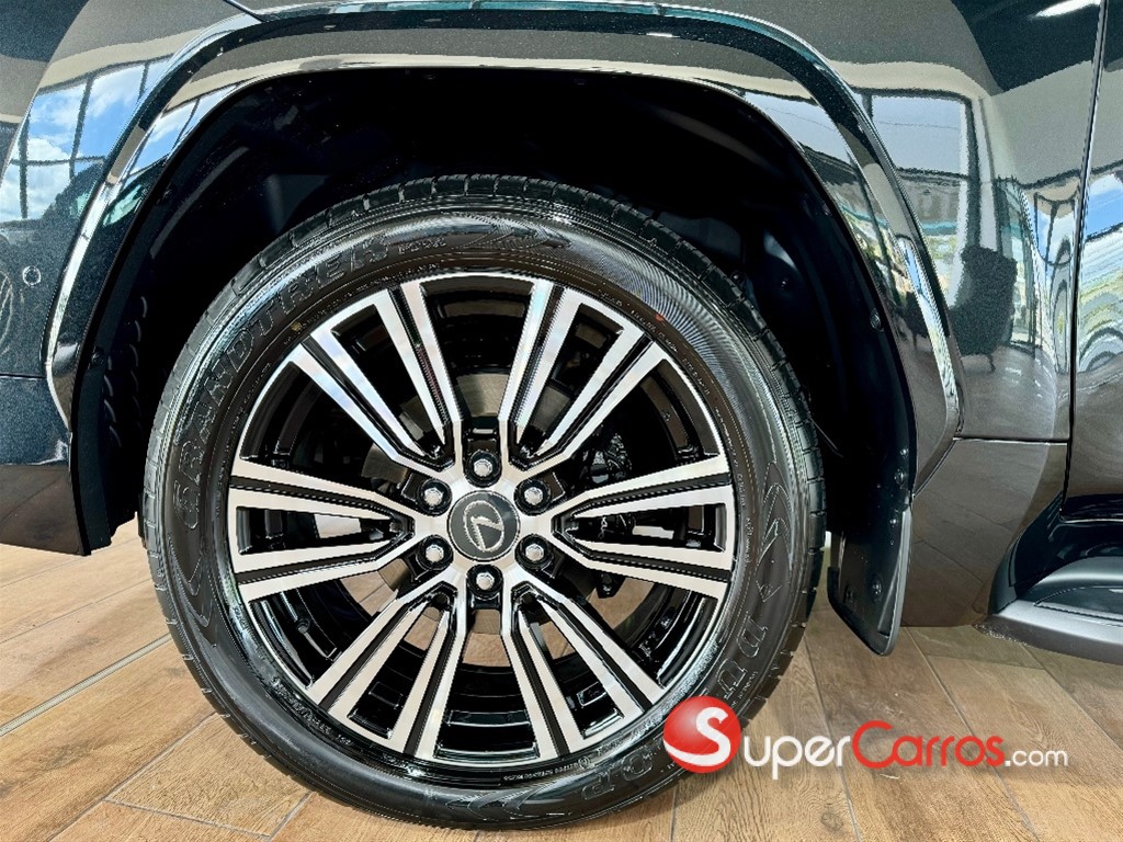 2026 Lexus LX 700 H Urban — foto 4 / 12