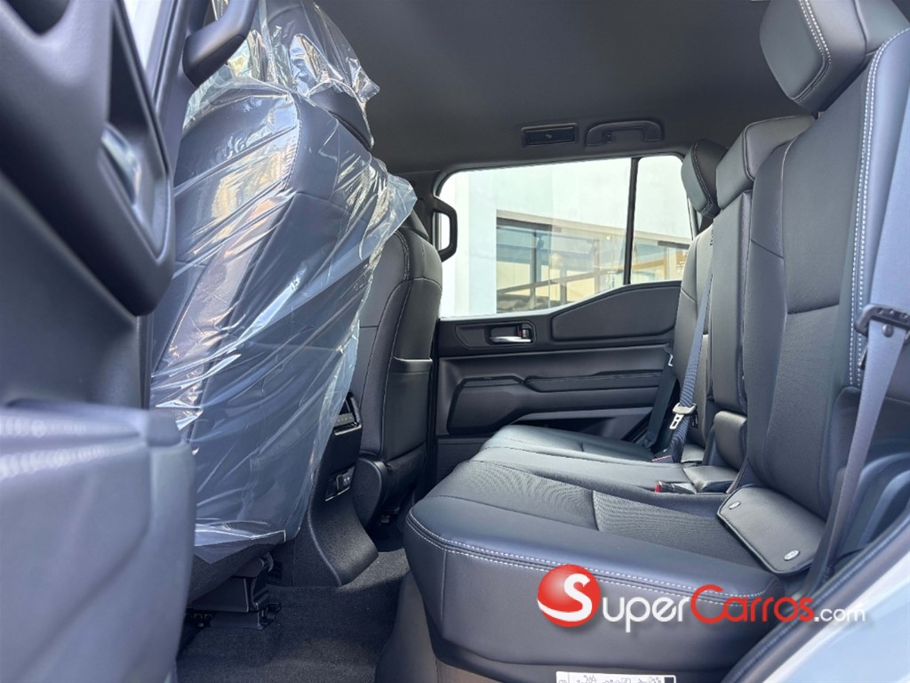 2026 Toyota Land Cruiser Prado All Rounder — foto 4 / 9