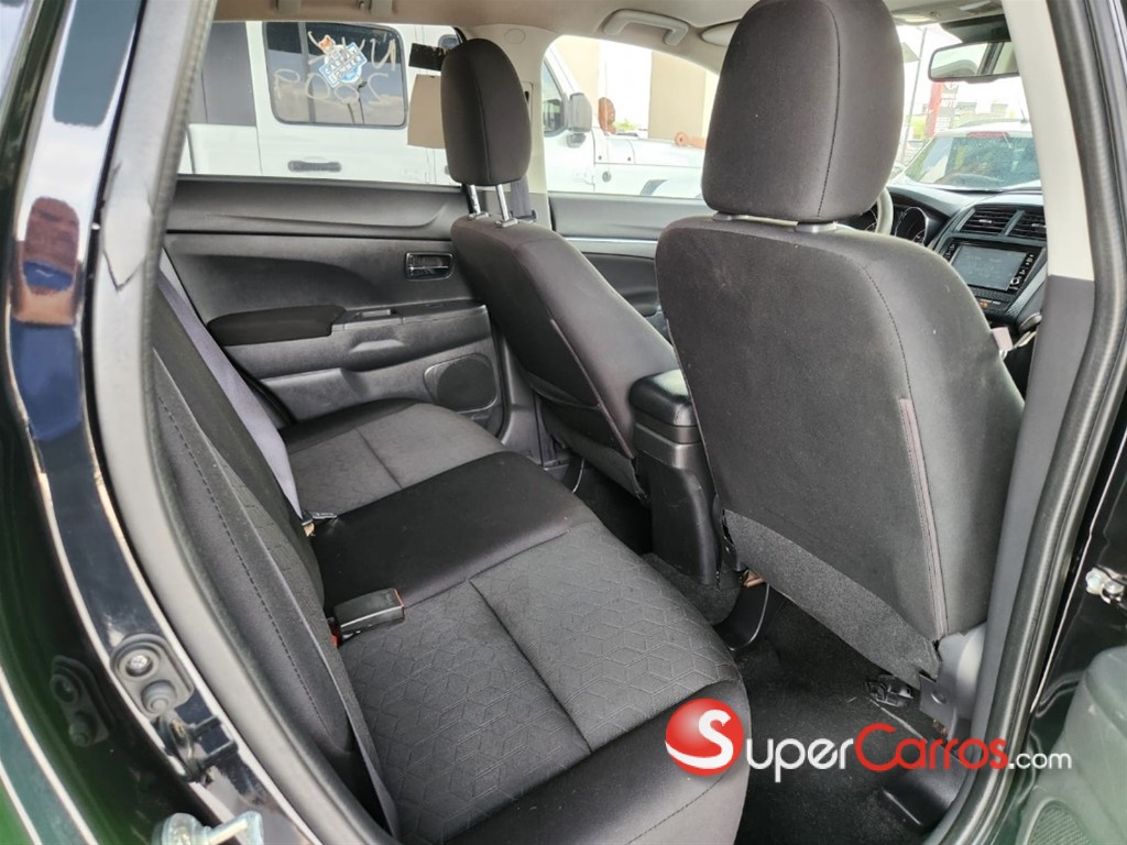 2021 Mitsubishi Motors Outlander Sport SE — foto 2 / 11