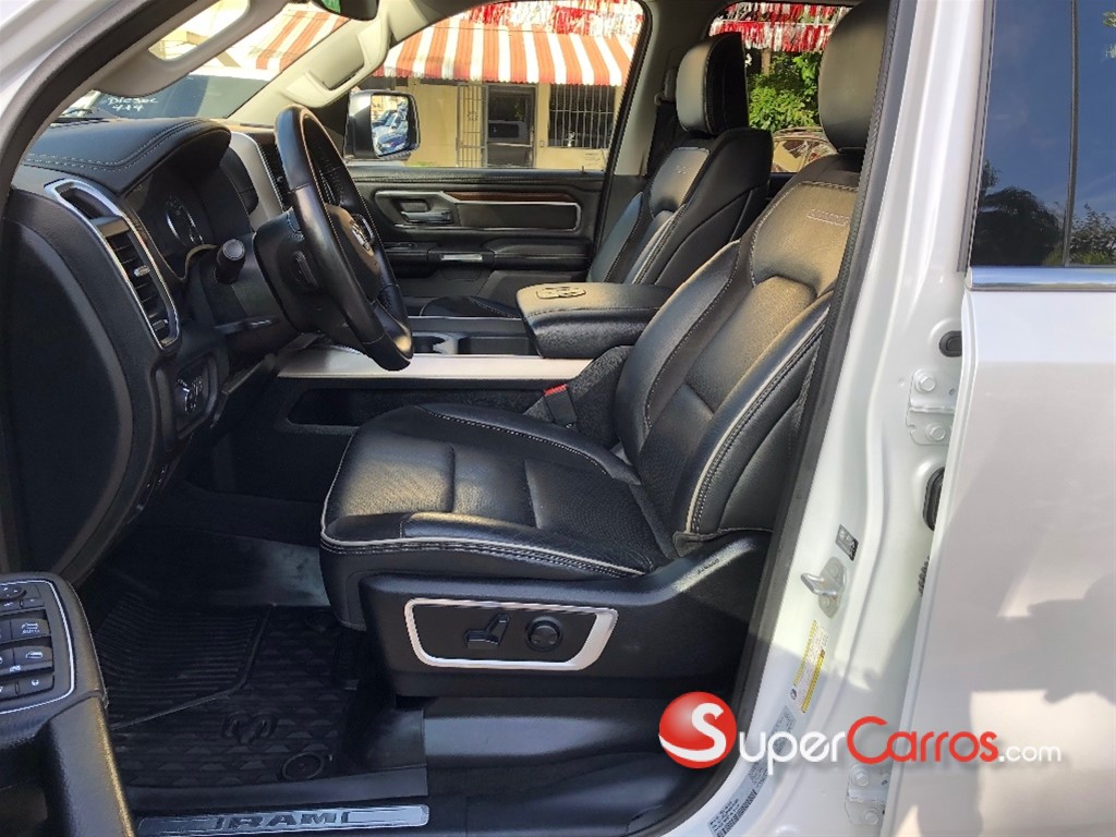 2020 Dodge Ram Laramie — foto 2 / 11