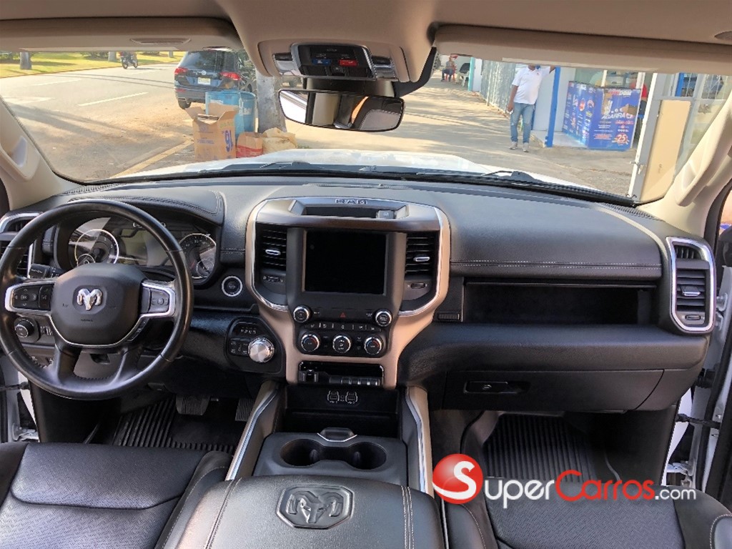 2020 Dodge Ram Laramie — foto 4 / 11