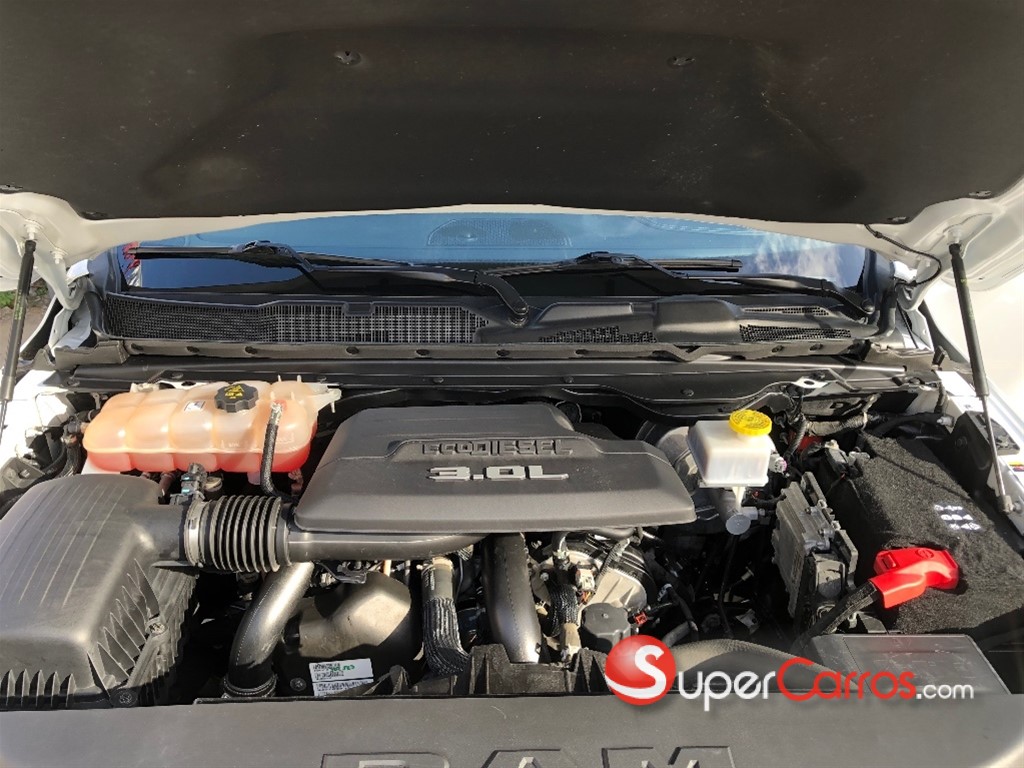 2020 Dodge Ram Laramie — foto 6 / 11