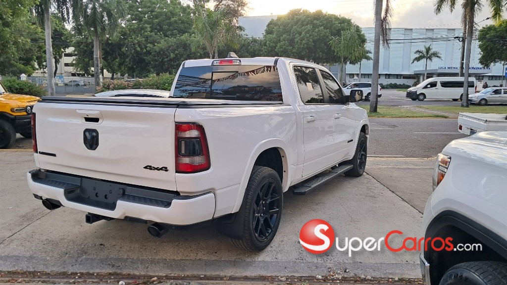 2020 Dodge Ram Laramie — foto 9 / 11