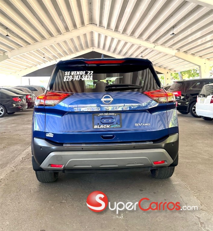 2022 Nissan Rogue SV — foto 6 / 12