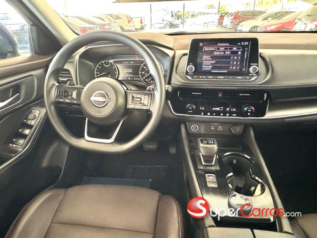 2022 Nissan Rogue SV — foto 9 / 12