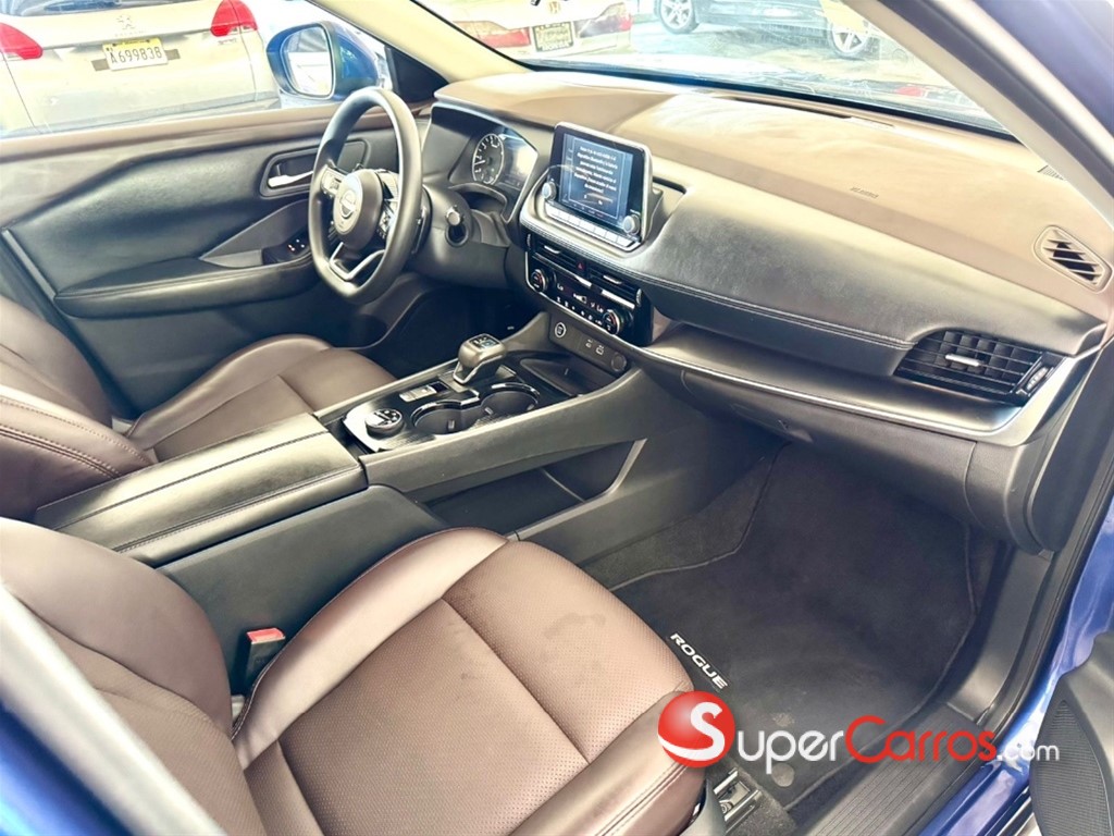 2022 Nissan Rogue SV — foto 10 / 12