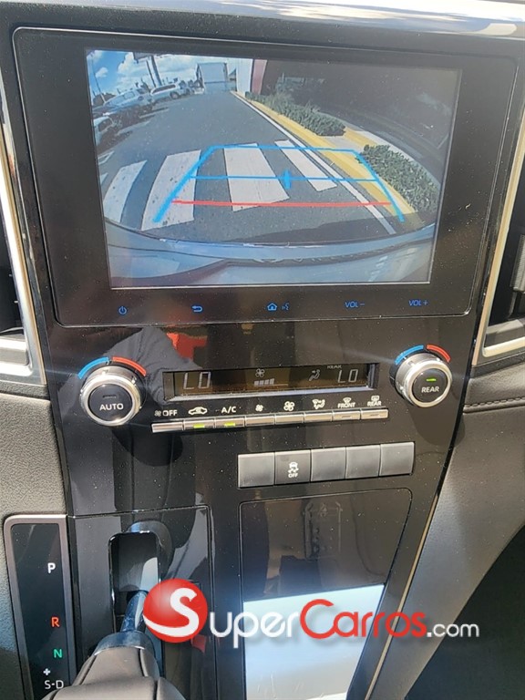 2025 Toyota Hiace GLX — foto 2 / 11