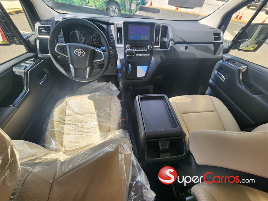 2025 Toyota Hiace GLX — foto 3 / 11