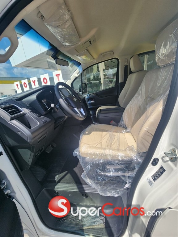 2025 Toyota Hiace GLX — foto 5 / 11