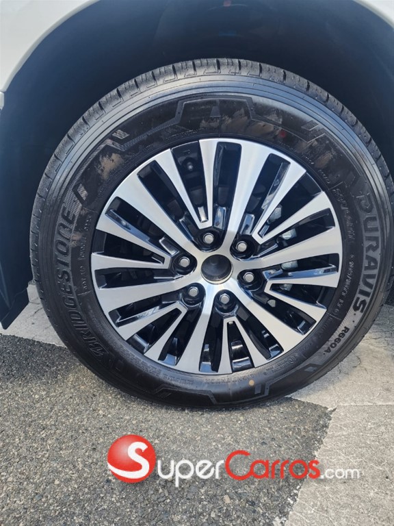 2025 Toyota Hiace GLX — foto 7 / 11