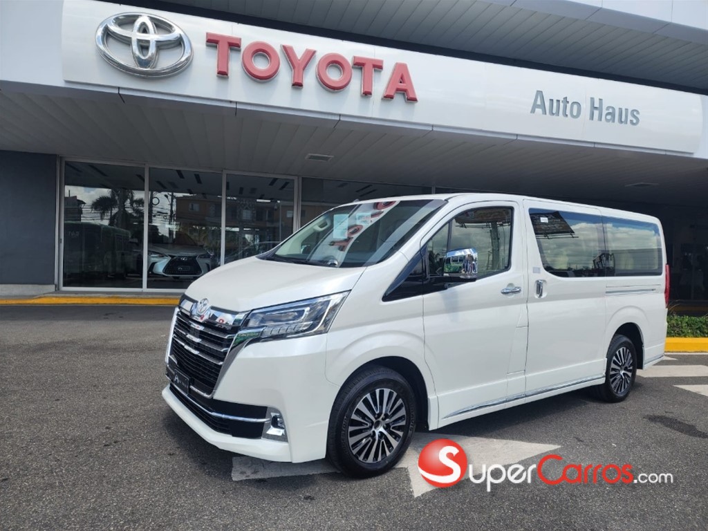2025 Toyota Hiace GLX — foto 9 / 11