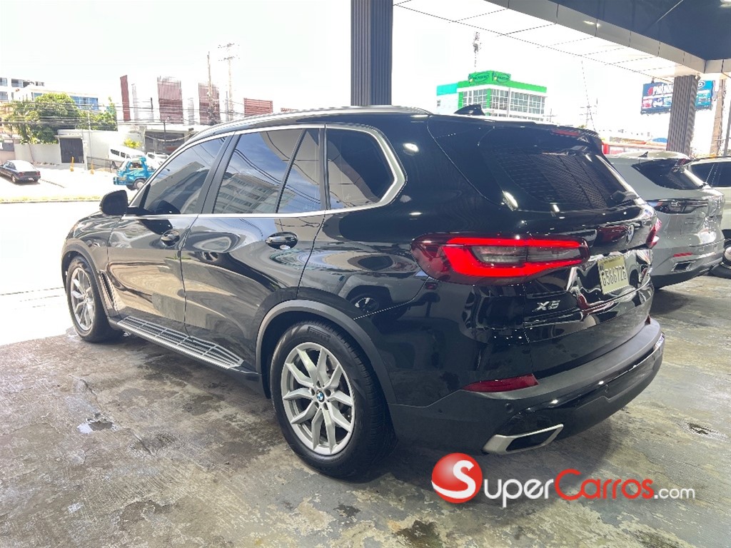 2021 BMW X 5 25D — foto 2 / 12