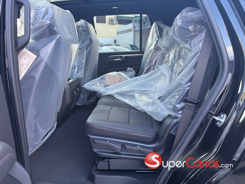 2026 Chevrolet Tahoe RST Duramax — foto 7 / 7