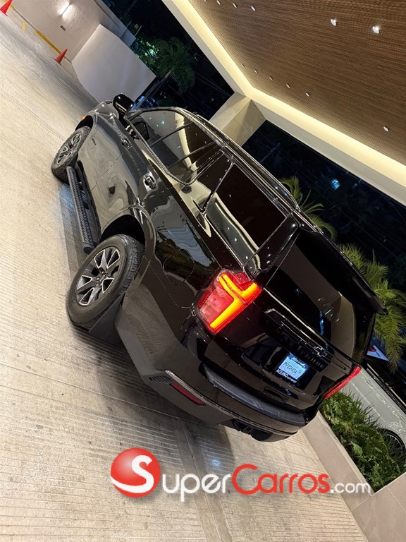 2022 Chevrolet Tahoe Z71 — foto 4 / 6