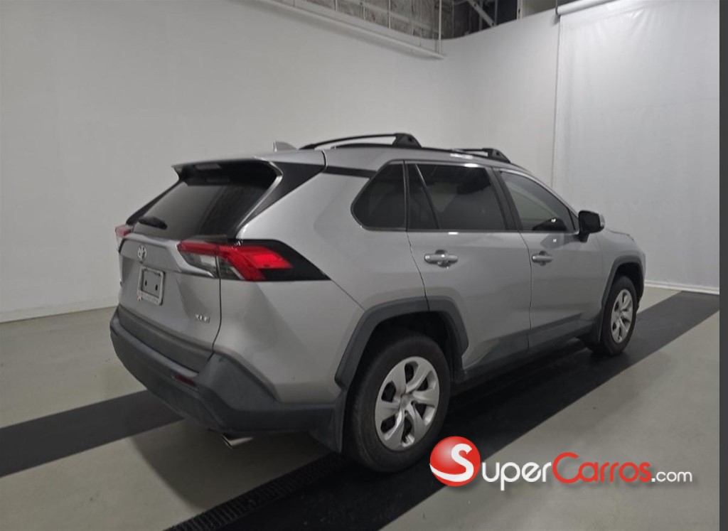 2021 Toyota RAV4 XLE — foto 5 / 12