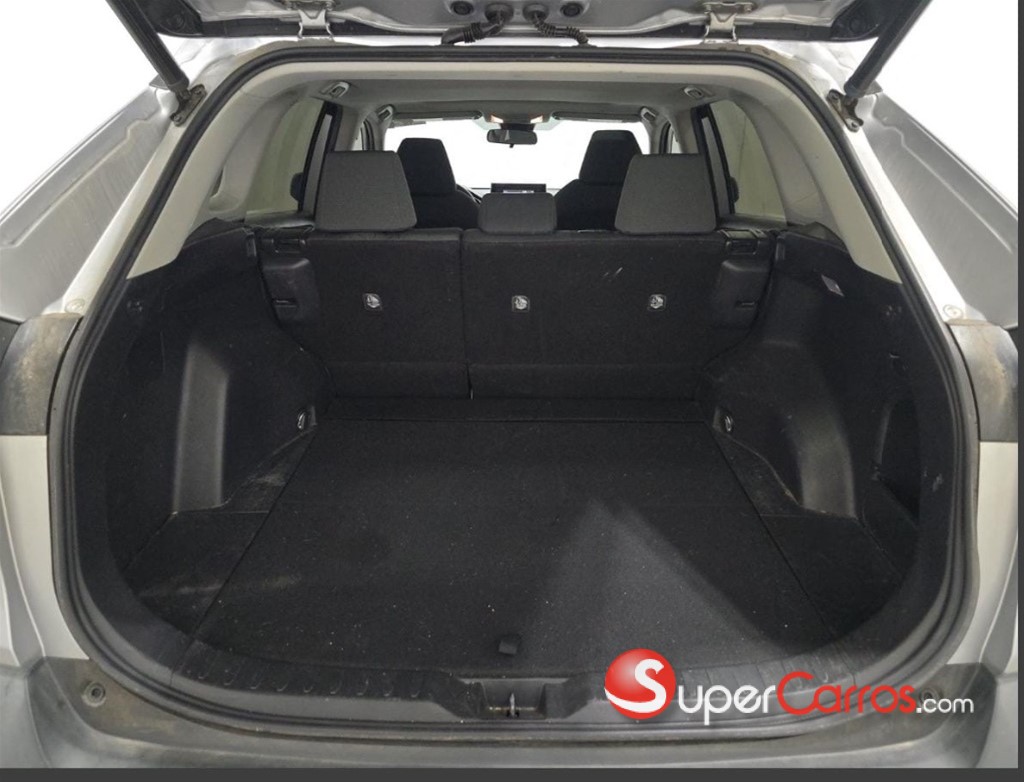 2021 Toyota RAV4 XLE — foto 9 / 12