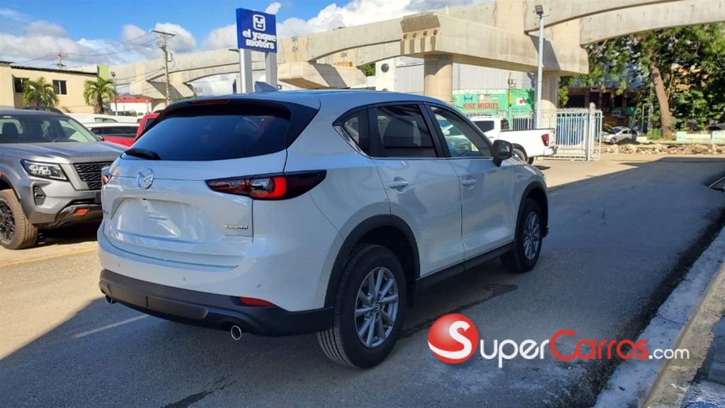 2026 Mazda CX-5 CE — foto 4 / 12