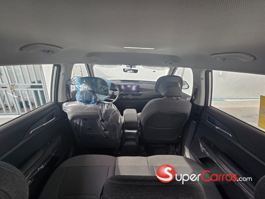 2025 Kia EV5 — foto 10 / 12