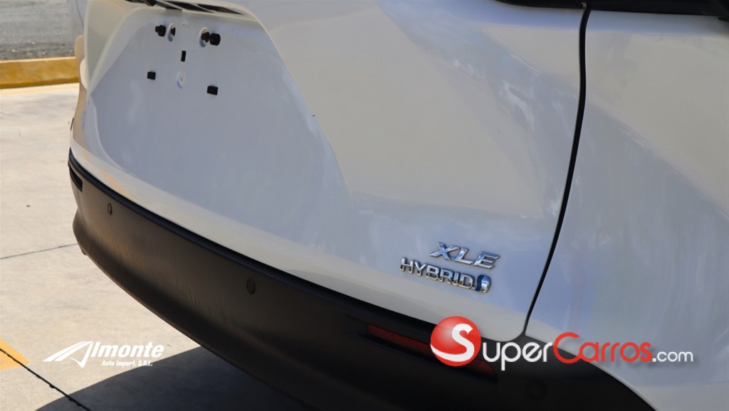 2023 Toyota Sienna XLE — foto 5 / 12