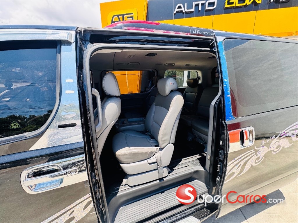 2021 Hyundai Grand Starex — foto 8 / 12