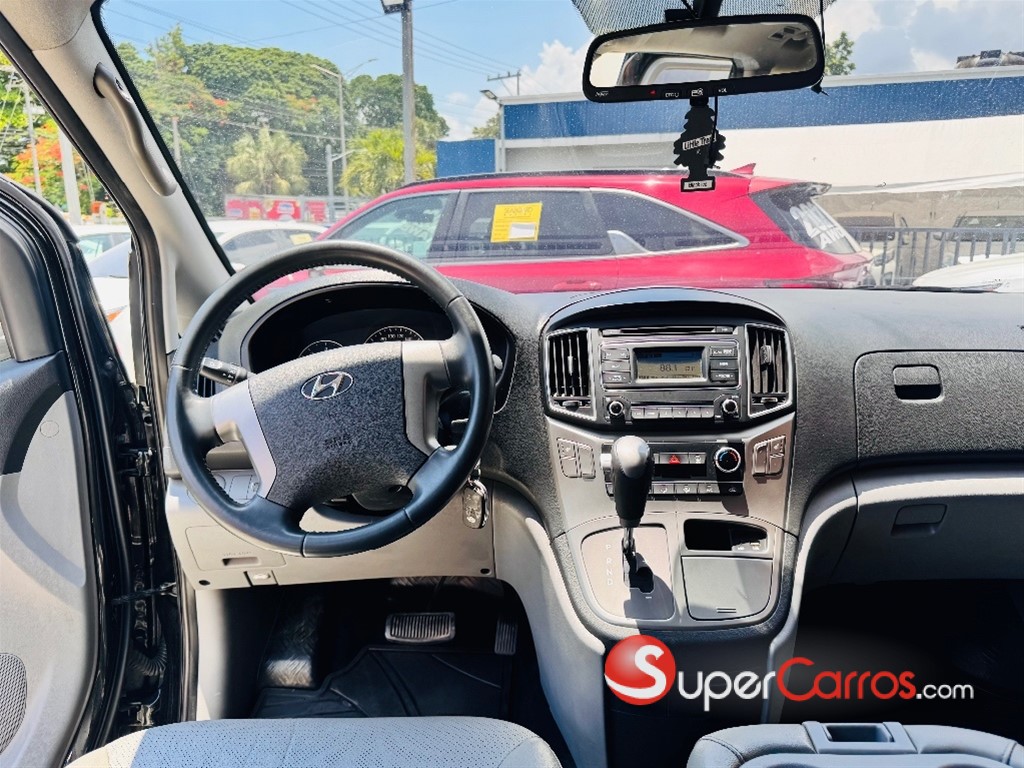 2021 Hyundai Grand Starex — foto 10 / 12