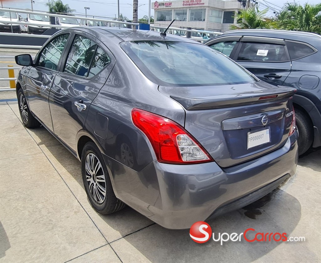2019 Nissan Versa — foto 6 / 8